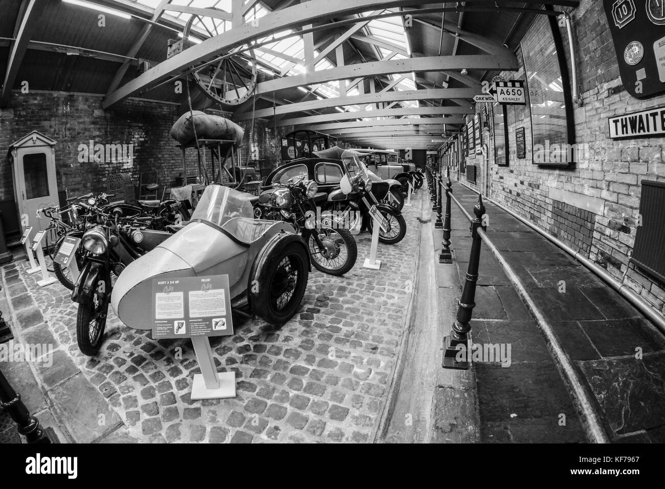 Classic Cars, e veicoli a Bradford industrial museum, West Yorkshire, Inghilterra, Regno Unito Foto Stock