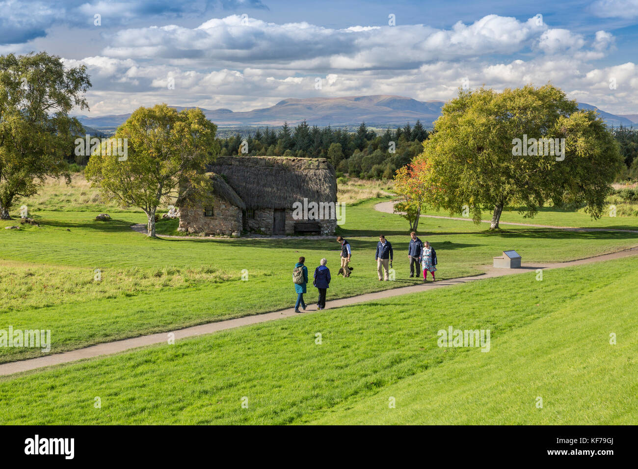 Il vecchio Leanach cottage con il tetto di paglia al Culloden Battlesite sito vicino a Inverness, Scotland, Regno Unito Foto Stock