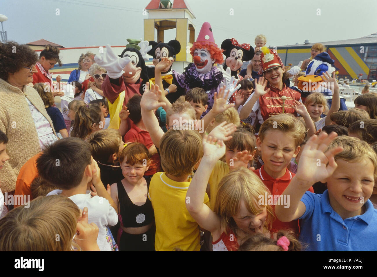 Intrattenimento per bambini a Butlins Funcoast World, Skegness, Lincolnshire, Inghilterra, Regno Unito, circa ottanta Foto Stock