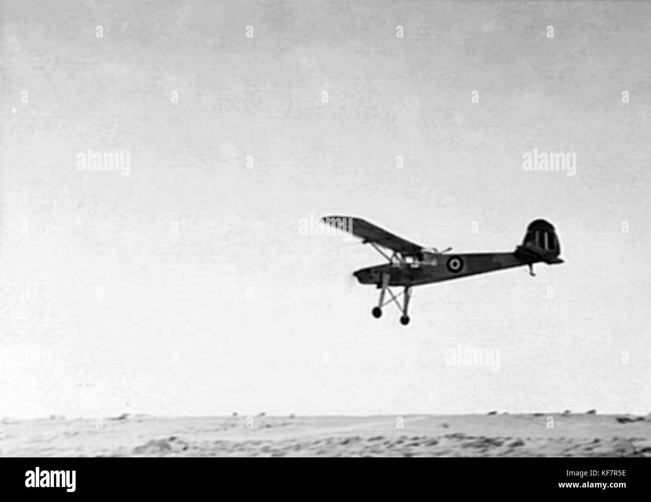 Catturato Fi 156 in volo nei pressi di El Alamein 1942 Foto Stock
