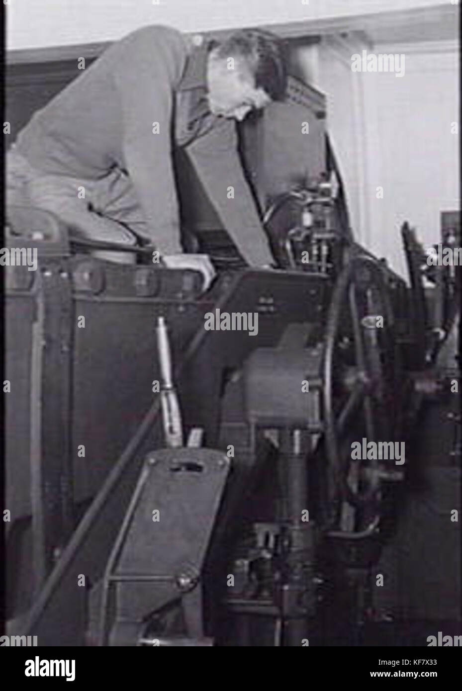 La pulizia di 9.2 pollici pistola a Fort le banche potrebbero 1946 AWM 129989 Foto Stock