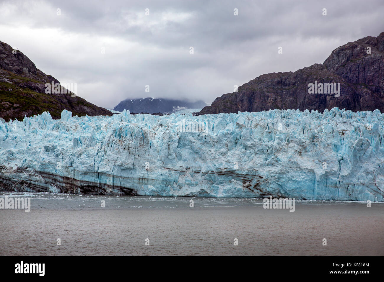 Stati Uniti d'America, Alaska Glacier Bay, viste mozzafiato del Grand Pacific glacier fino tarr ingresso, visto da a bordo della nave da crociera, ms oosterdam Foto Stock