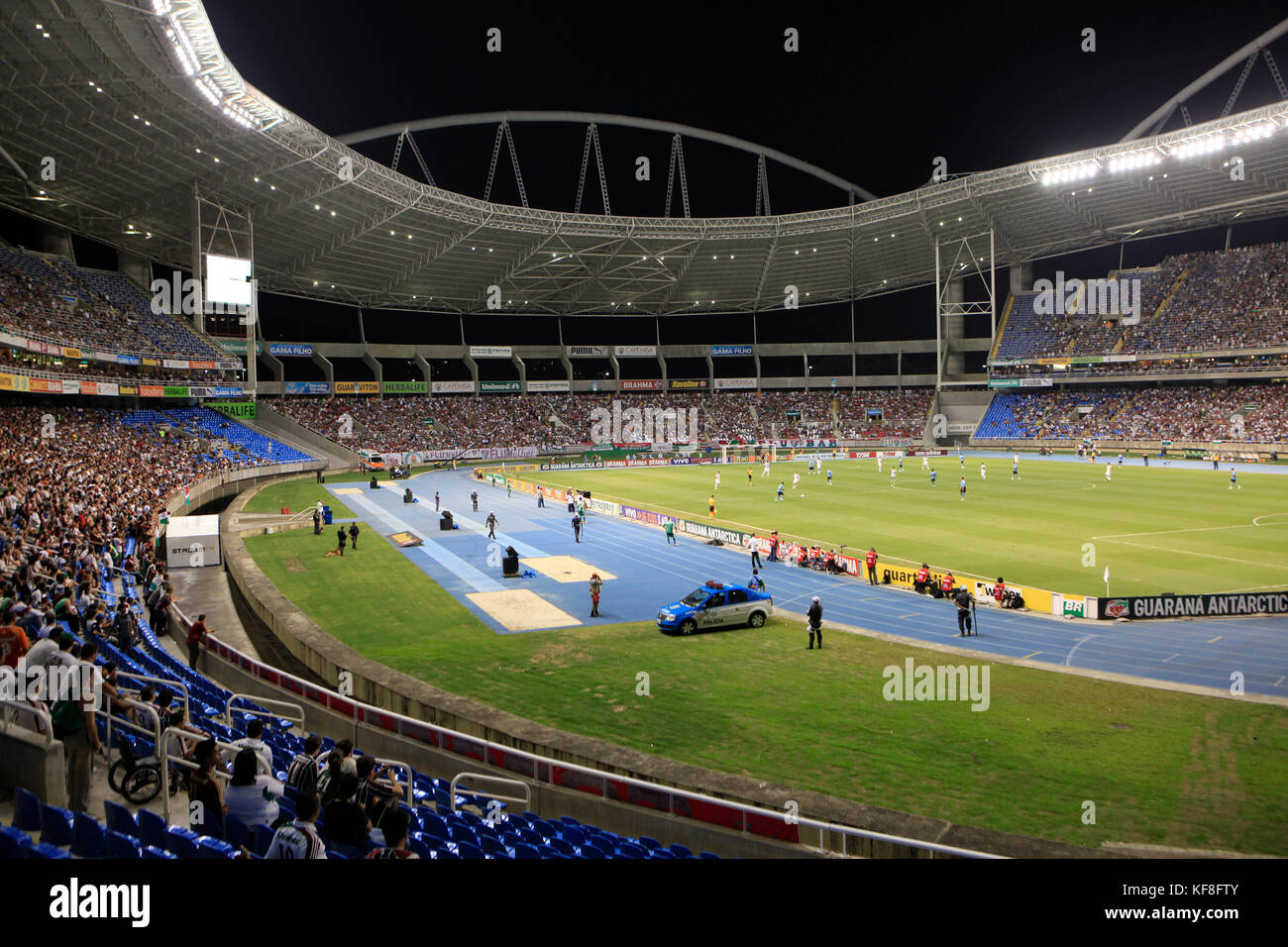 Il Brasile, Rio de Janeiro, all'interno di joao havelange o engenhao stadium, flumanense vs gremio Foto Stock