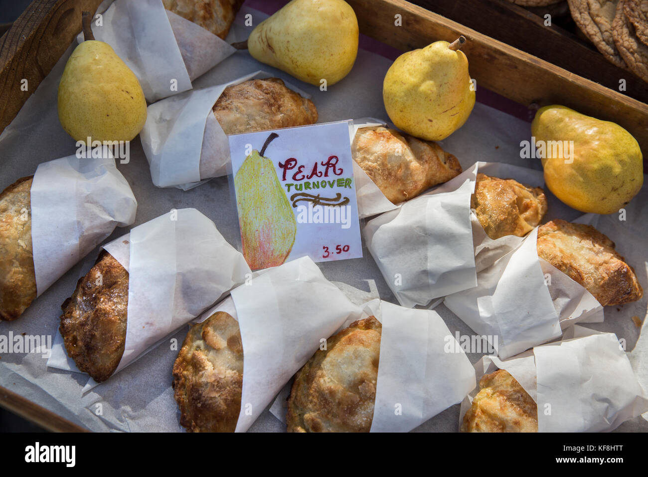 Stati Uniti d'America, oregon, Ashland, pennington fattorie pera il fatturato per la vendita presso la valle di rogue coltivatori e mercato crafters Foto Stock
