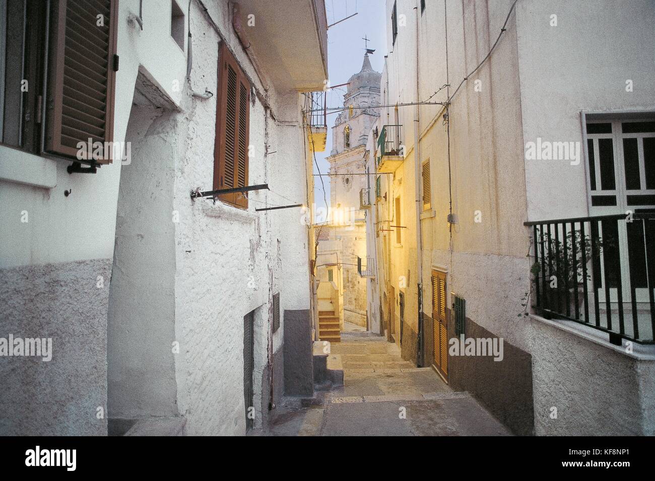 L'Italia, Regione Puglia, il parco nazionale del Gargano, Vieste, case Foto Stock