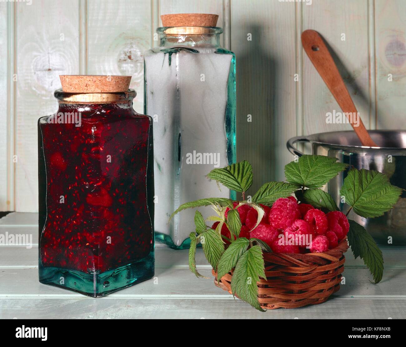 Conserve, confettura di lamponi e vaniglia. Foto Stock