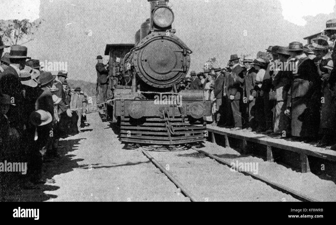 1 117372 il taglio del nastro in corrispondenza della apertura della Stazione Ferroviaria di Samford, 1919 Foto Stock