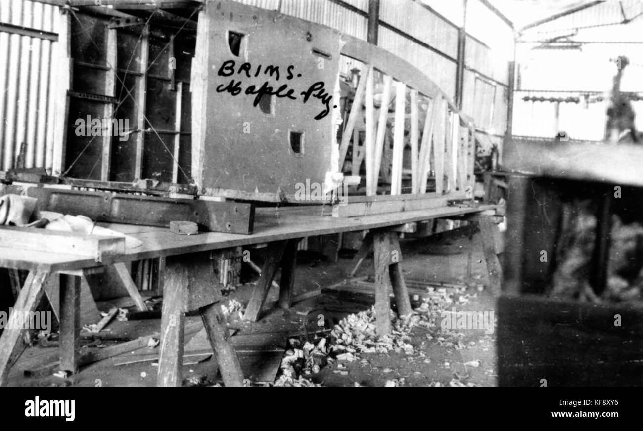 1 121576 aereo fusoliera in costruzione, Cloncurry, ca. 1927 Foto Stock
