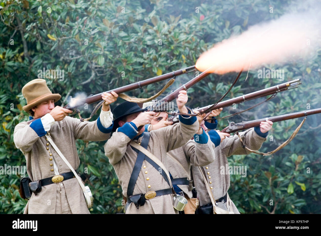 Arkansas, AR, Stati Uniti d'America, il vecchio stato di Washington park, guerra civile weekend. i soldati confederati a Battle Foto Stock