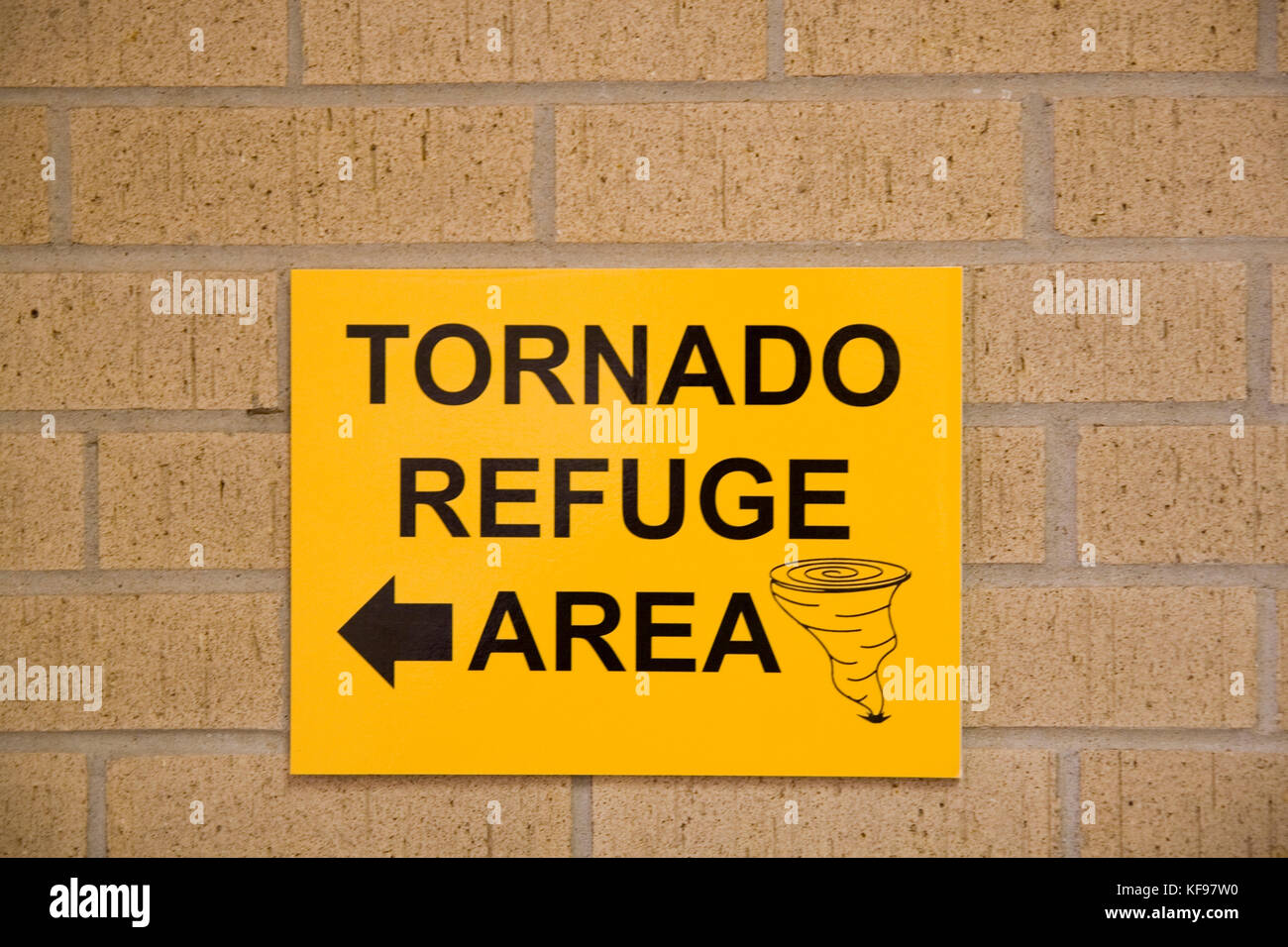 Tornado area di rifugio segno, kansas ks usa Foto Stock