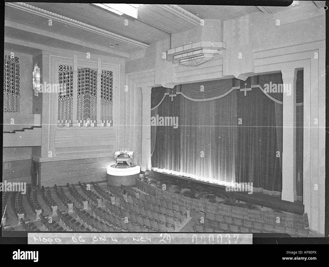 11061 cortina Cinema Wurlitzer e va in stallo durante la serata di apertura del Savoy Theatre Hurstville Foto Stock