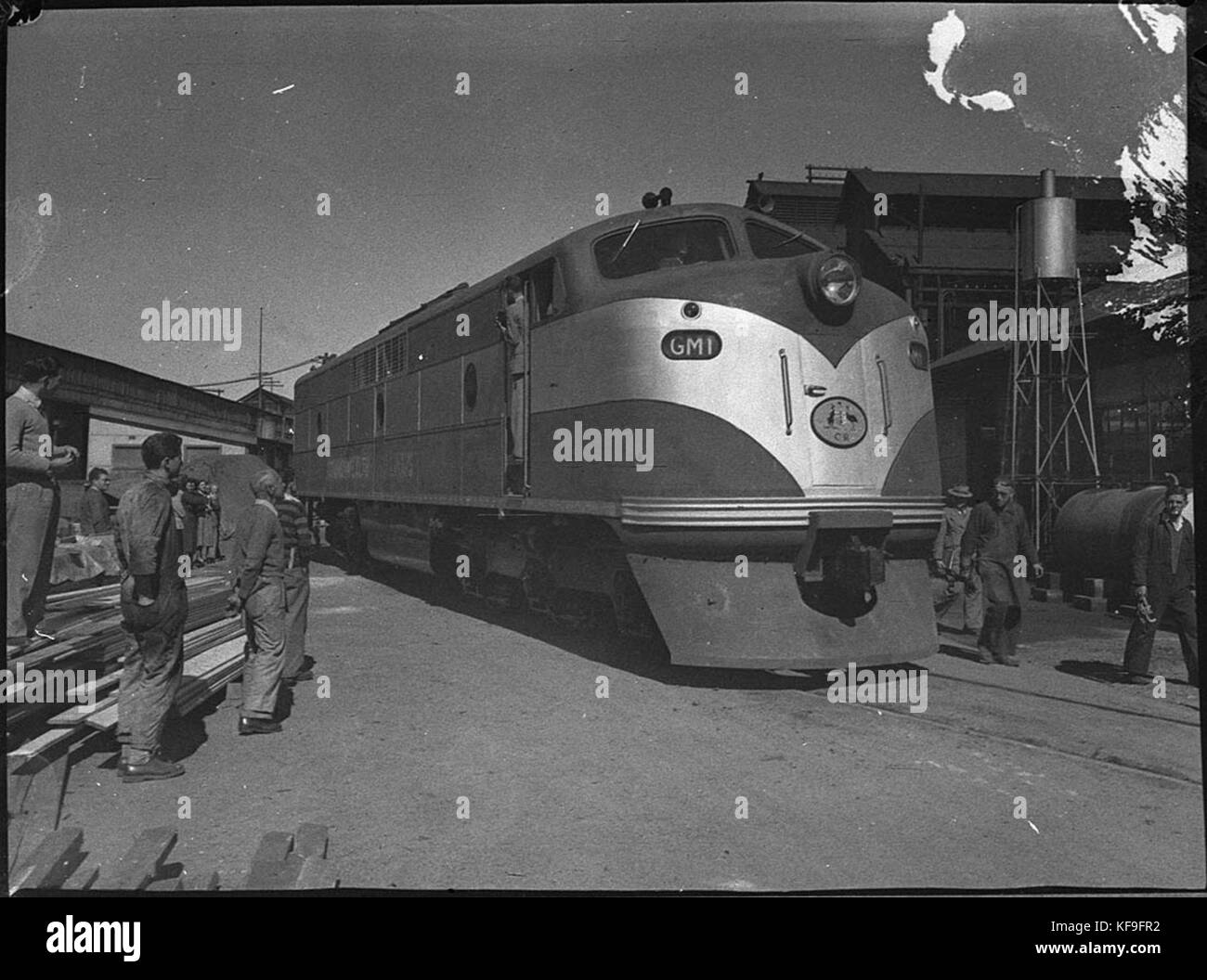 31956 viaggio di prova di New Commonwealth Ferrovie diesel locomotiva elettrica GM1 costruito dalla Clyde ingegneria a Clyde Foto Stock