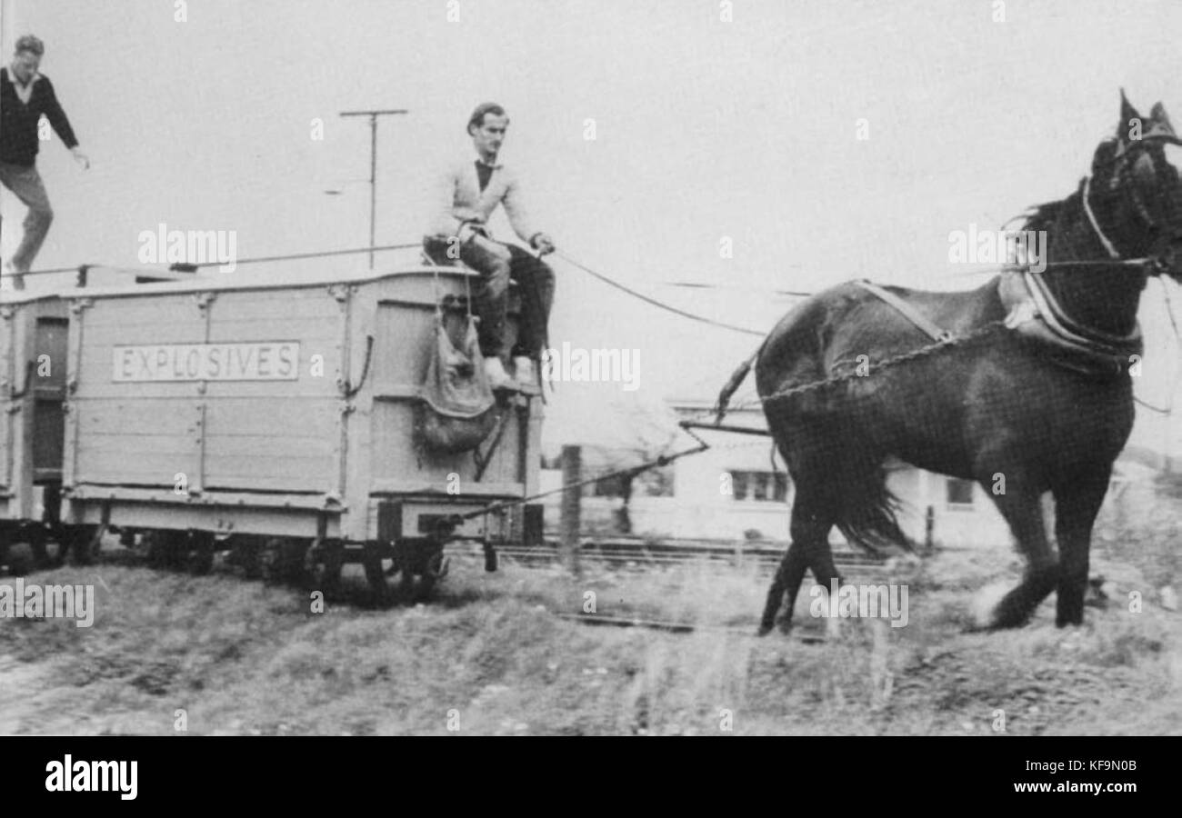 Horse tram a Dry Creek esplosivi riviste Foto Stock