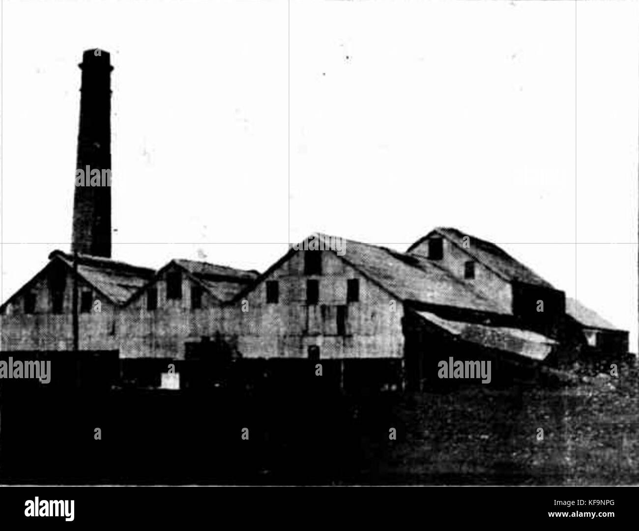 Questa immagine mostra l'Ippodromo Sugar Mill del 1910, raffigurante una parte fondamentale dell'industria della produzione di zucchero durante i primi anni del XX secolo. Foto Stock