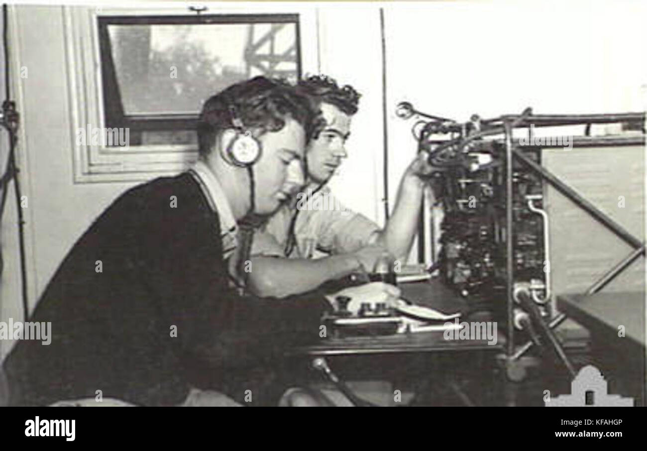 Gli operatori radio a Mareeba Aeroporto Luglio 1944 AWM 067954 Foto Stock