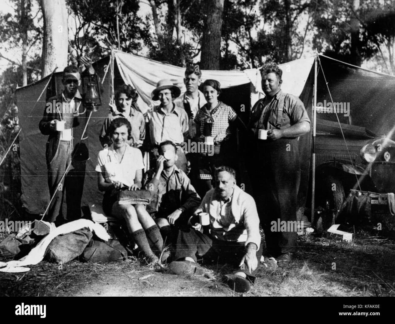 1 112744 su un viaggio di campeggio a Binna Burra, ca. 1935 Foto Stock