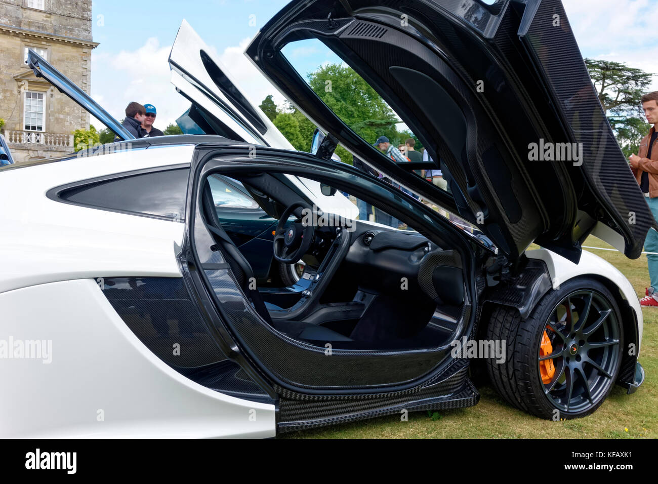 Una mclaren p1 plug-in hybrid auto sportiva al wilton classic supercar show, wilton house, Wiltshire, Regno Unito, 2014 Foto Stock