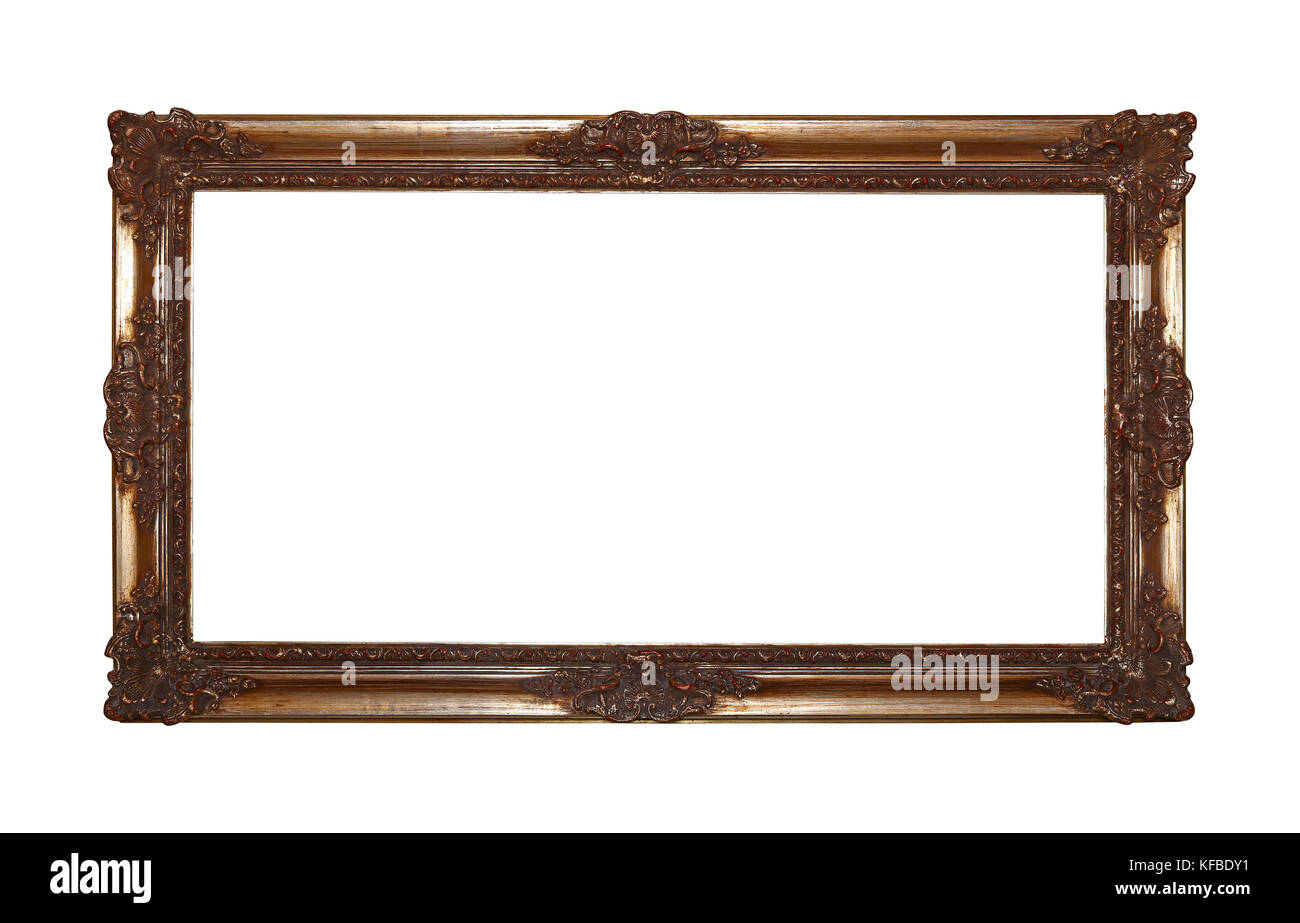 Vecchio antichi decorati in stile barocco classico in legno dorato scuro verniciato telaio orizzontale rettangolare per immagini, foto o a specchio, isolati su sfondo bianco, Foto Stock