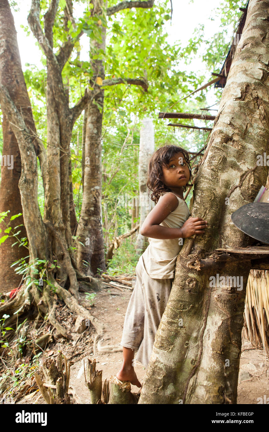 Filippine, palawan barangay regione, ritratto di un giovane ragazzo di batak nel villaggio kalakwasan Foto Stock