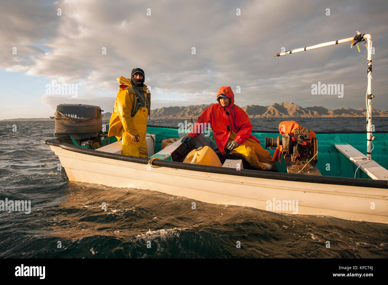 Messico, Baja, magdalena bay, oceano pacifico, gruppo di uscire per andare gray whale watching nella baia Foto Stock