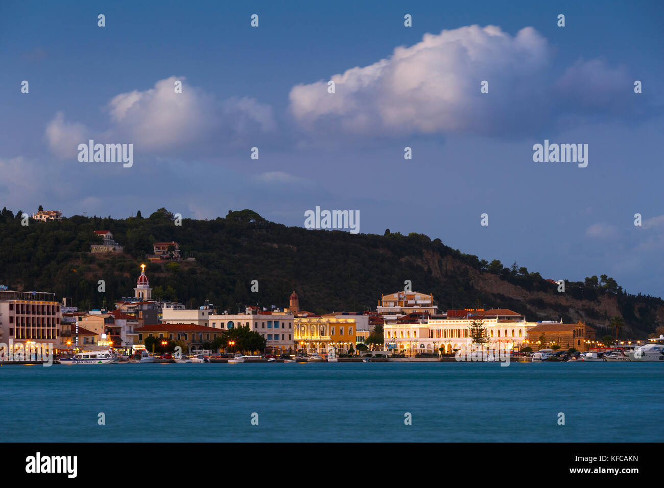 Vista di piazza Solomos a Zante città sul mare, Grecia. Foto Stock