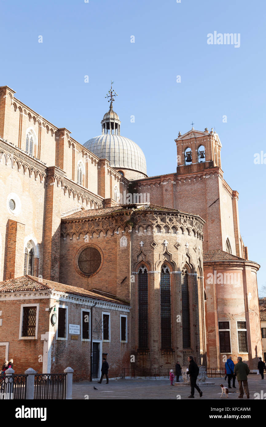 L'Italia, Venezia. Vista della Basilica dei Santi Giovanni e Paolo si trova nel Campo Santi Giovanni e Paolo nel sestiere di Castello. Il Castello è il Foto Stock