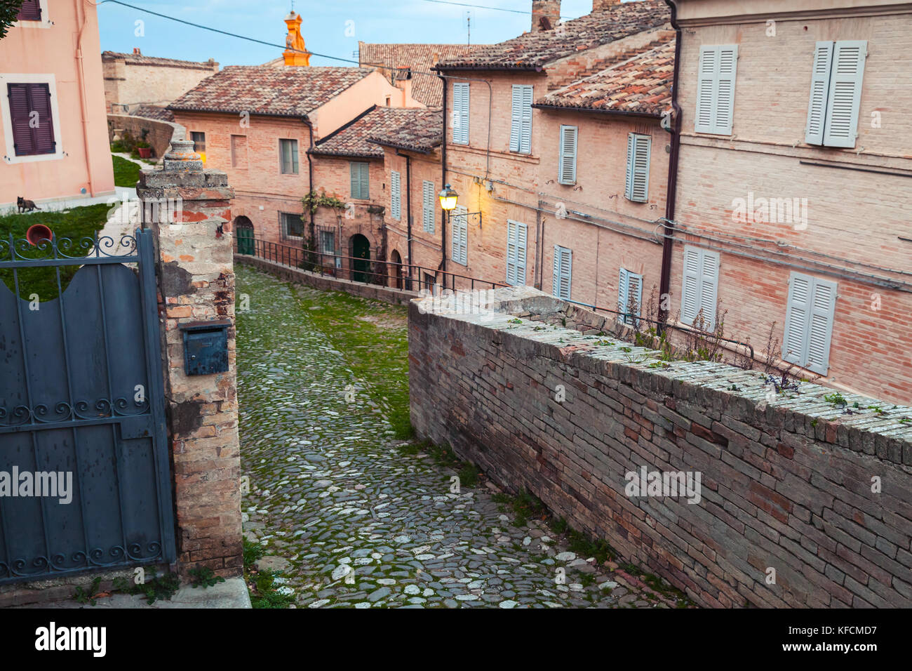 Sera street view, vuoto unione città vecchia, fermo, Italia Foto Stock
