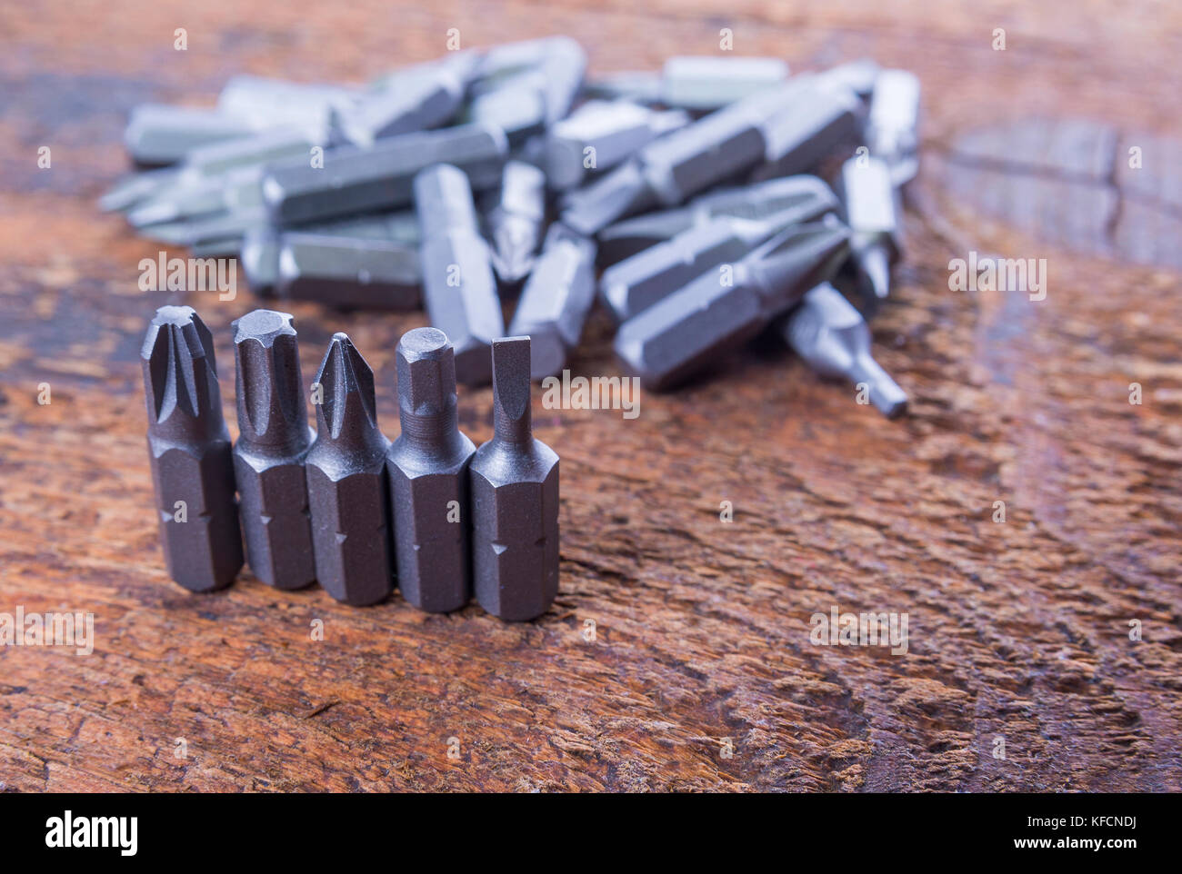 Vite di metallo driver CAPI, bit sul legno. utilizzare per macchina utensile. Foto Stock