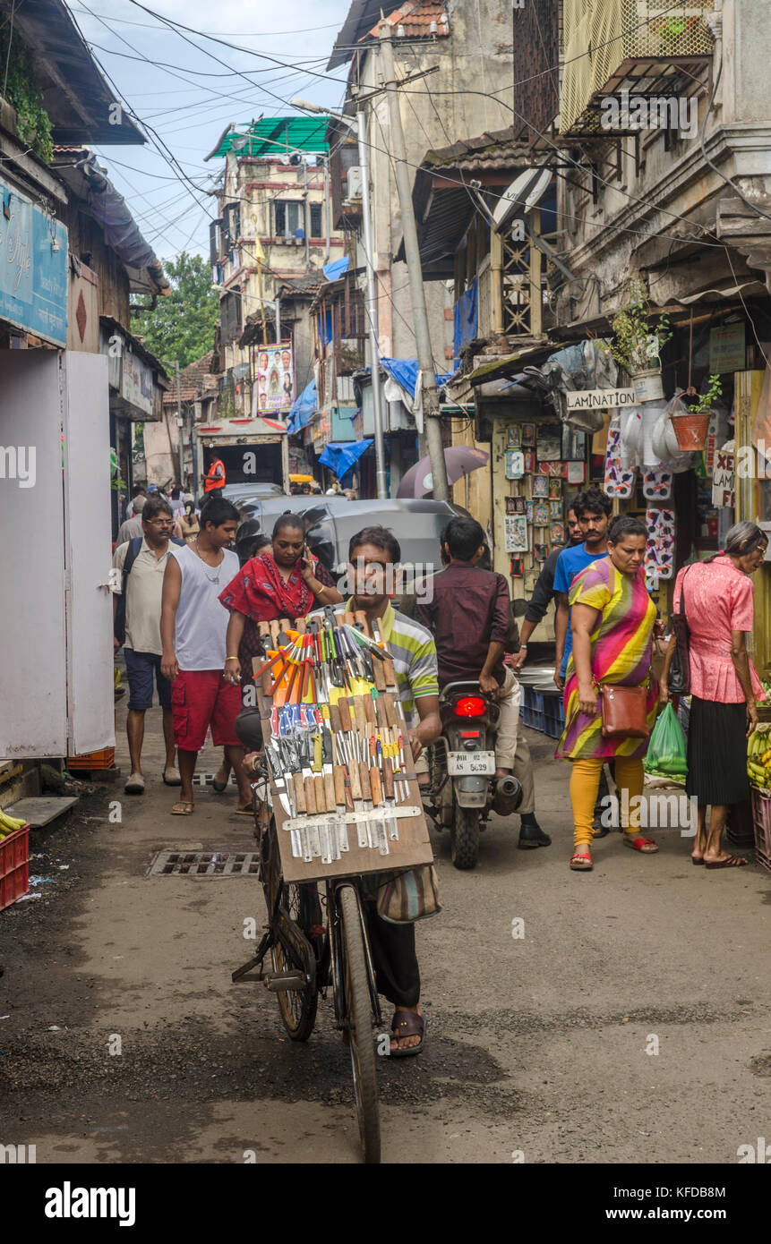 Scena di strada a Bandra, Mumbai, India Foto Stock
