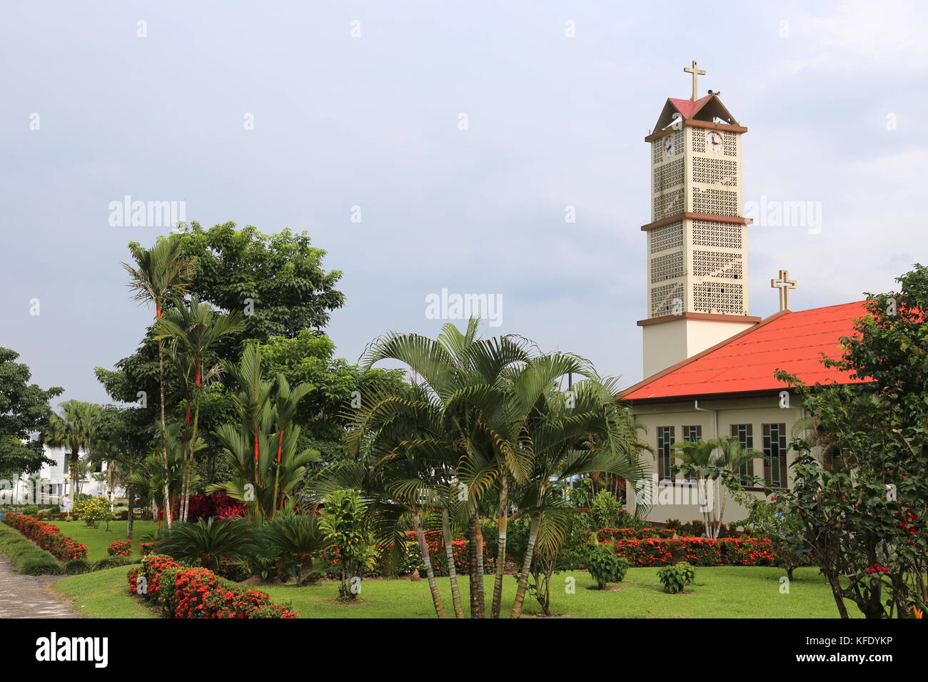 La Iglesia de San Juan Bosco, Calle 470, La Fortuna, provincia di Alajuela, Costa Rica, America Centrale Foto Stock