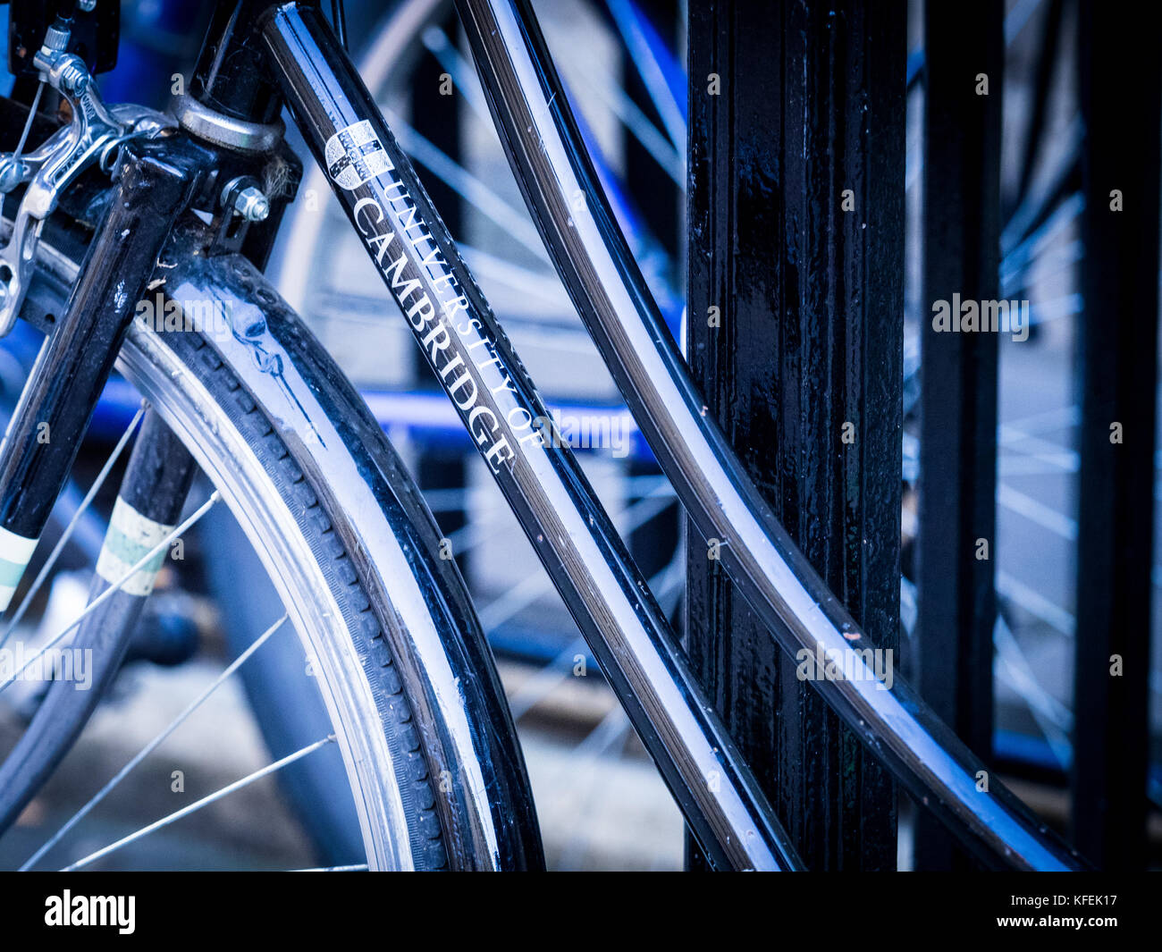 Studente Bike - Università Branding - Università di Cambridge Regno Unito - Università di Cambridge bici di marca a Cambridge Regno Unito Foto Stock