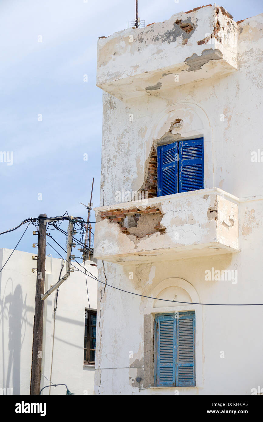 Fragile facciata di casa nella città vecchia, Naxos-città, isola di Naxos, Cicladi, Egeo, Grecia Foto Stock