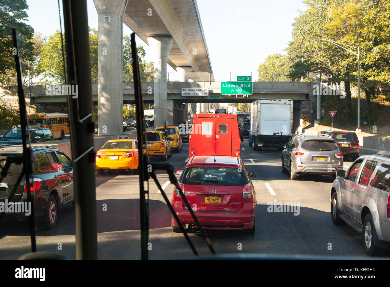 Il traffico voce nella città di New York dall'aeroporto JFK di New York, Stati Uniti d'America. Foto Stock
