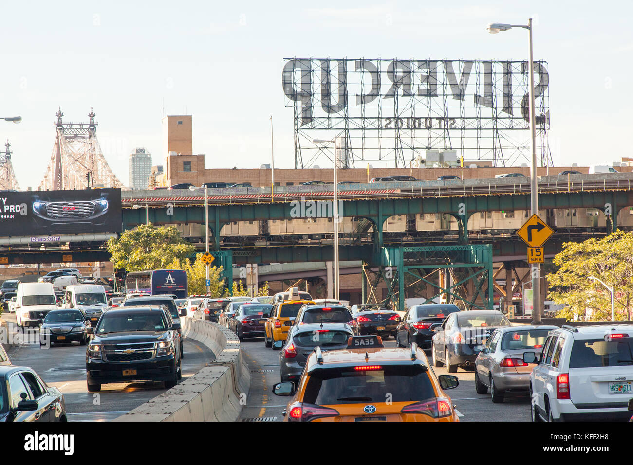 Il traffico voce nella città di New York dall'aeroporto JFK di New York, Stati Uniti d'America. Foto Stock