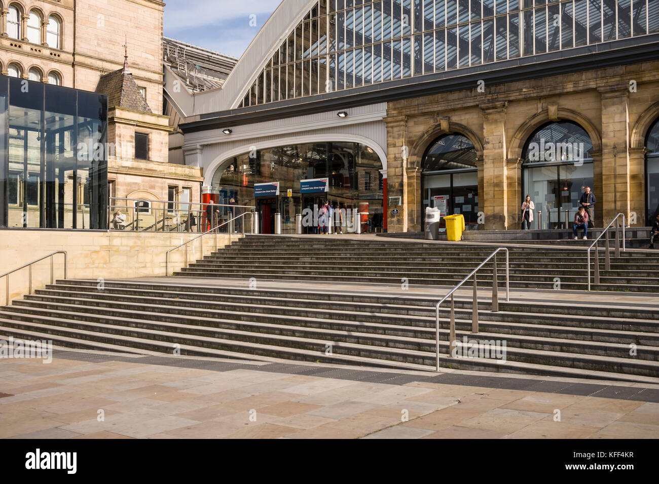 Liverpool Merseyside, Stazione ferroviaria di Lime Street. Grand terminus Mainline station aperto nel mese di agosto 1836 Foto Stock