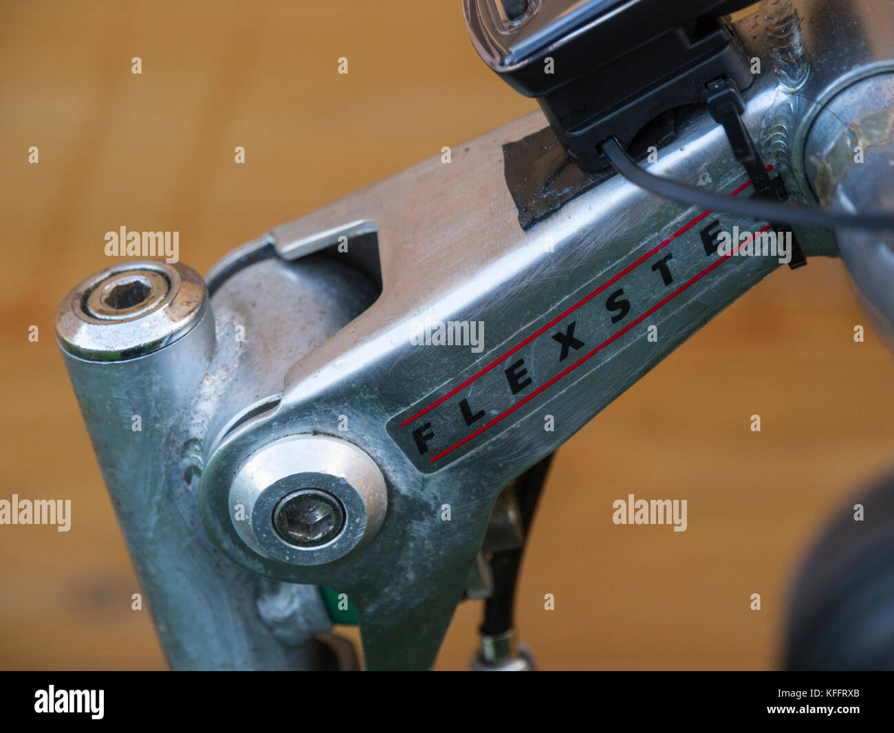 Flexstem manubrio per il front-end di assorbimento urti su una bicicletta facendo una marcia ancora più fluida Foto Stock