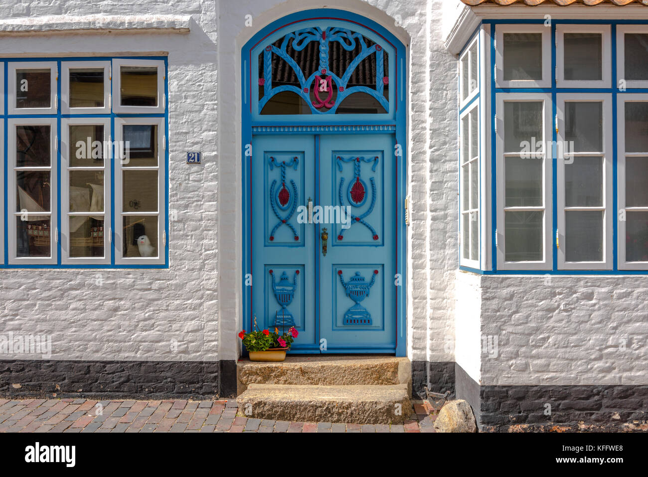 Decorate sportello anteriore nella città costiera di husum al mare del Nord, Germania Foto Stock