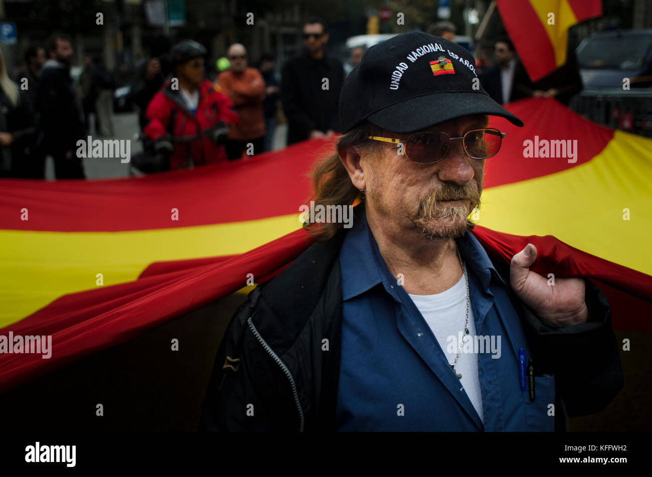 Concentrazione di ultra-destra da parte dell'unità di Spagna. Credit: Carles Desfilis / Alamy Foto Stock