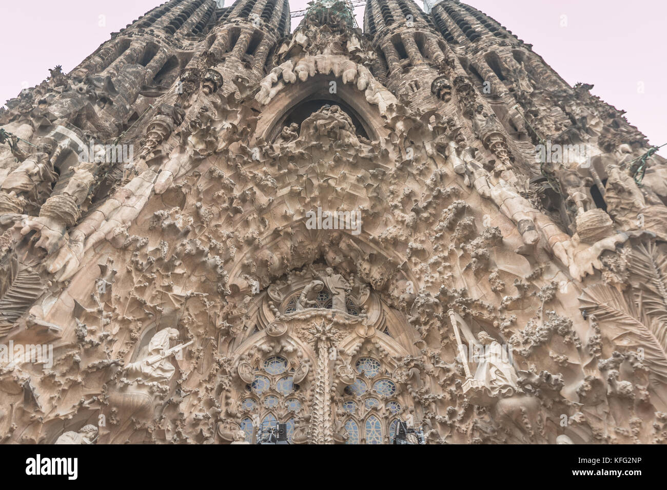 La facciata della Sagrada Famila chiesa in Barcelona Foto Stock