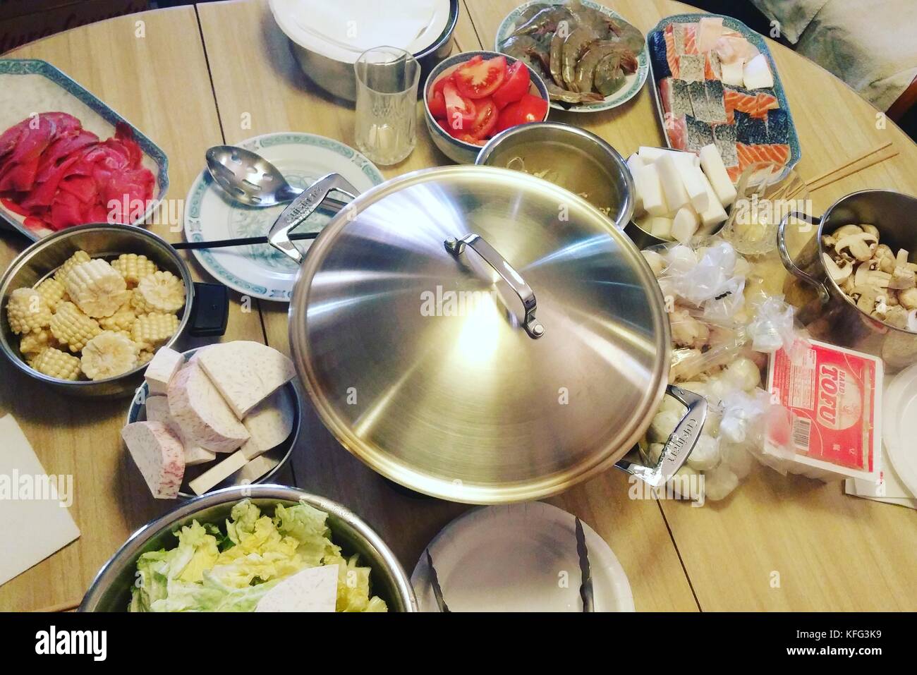 Cibo preparato per un pasto caldo. Foto Stock