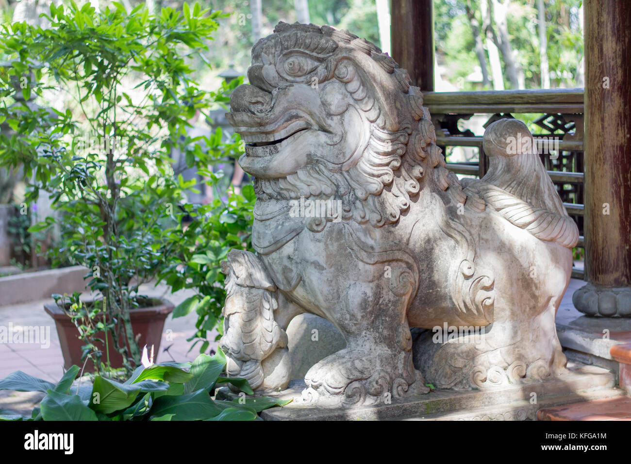 Cinese Tempio lion custode Foto Stock
