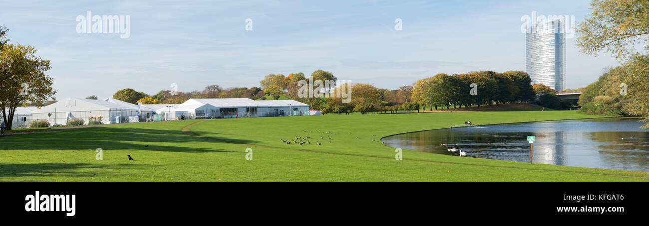 Conferenza ONU sul clima del 2017 il luogo e la Deutsche Post tower, Bonn, parco Rheinaue, Germania Foto Stock