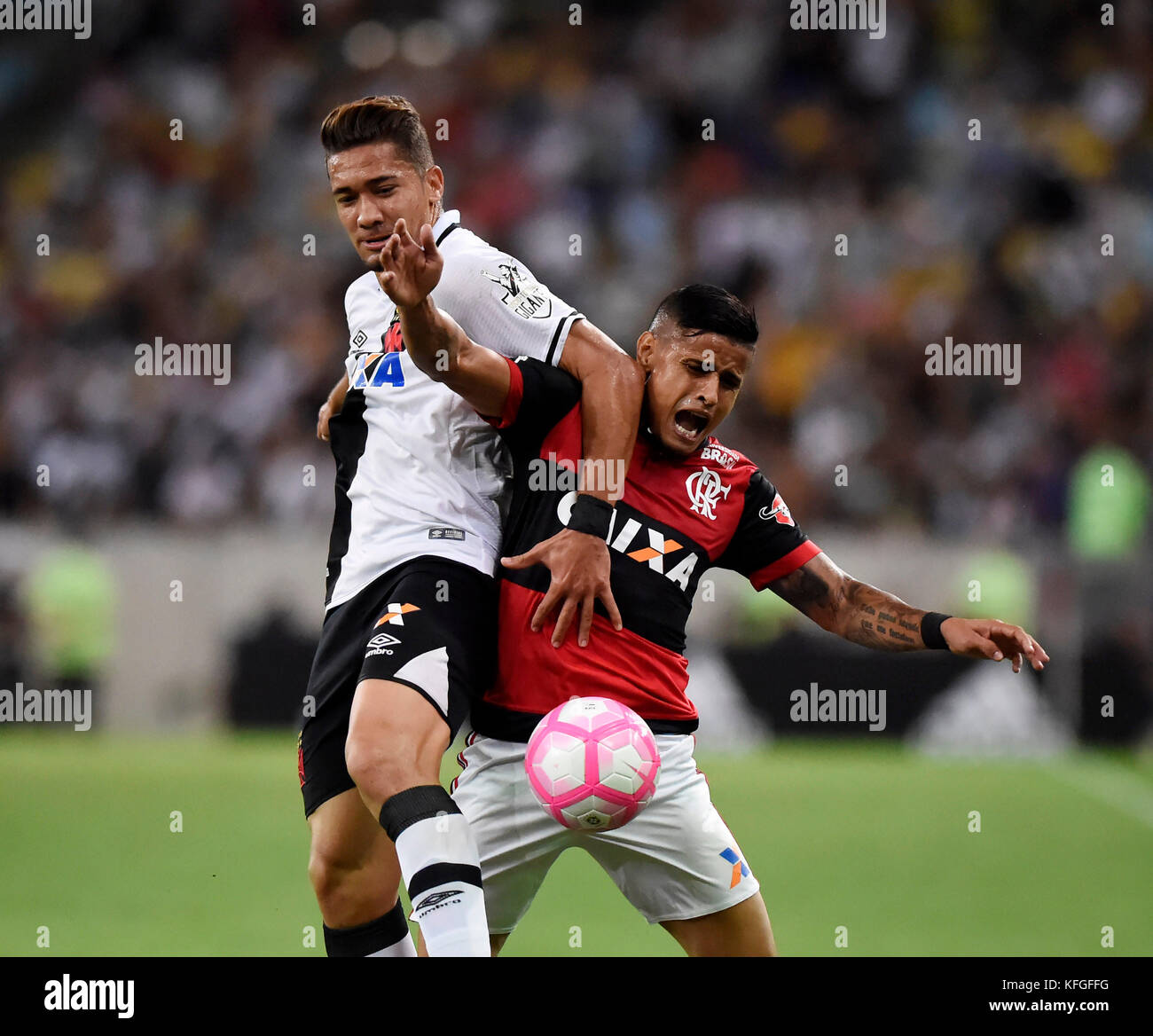 Rio de Janeiro - Brasile 17 giugno 2017 partita di calcio tra flamengo e vasco al Maracanã stadium nella parte settentrionale della città Foto Stock