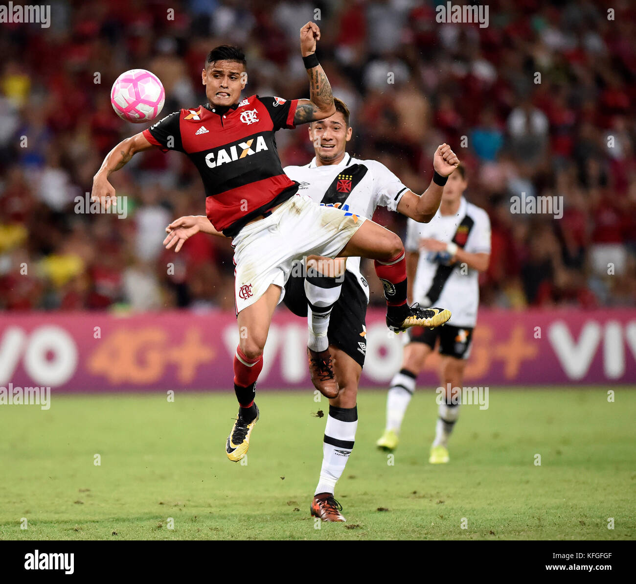 Rio de Janeiro - Brasile 17 giugno 2017 partita di calcio tra flamengo e vasco al Maracanã stadium nella parte settentrionale della città Foto Stock