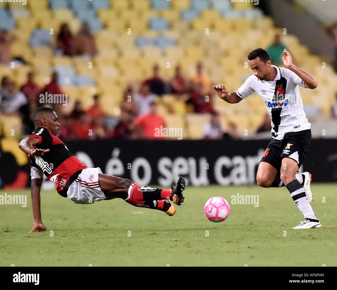 Rio de Janeiro - Brasile 17 giugno 2017 partita di calcio tra flamengo e vasco al Maracanã stadium nella parte settentrionale della città Foto Stock