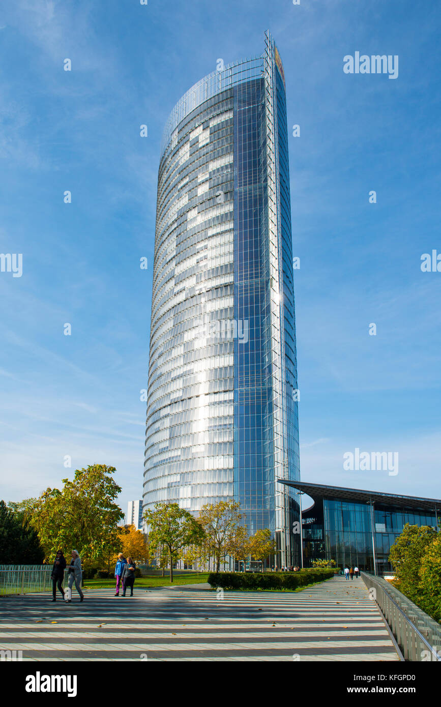 Post tower a Bonn in Renania del nord-Vestfalia, Germania Foto Stock