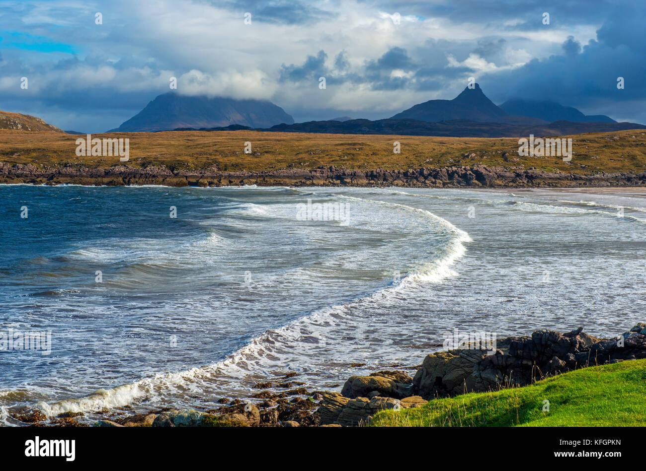 Spiaggia Achnahaird sulla penisola Coigach Scozia nel paesaggio superbo luce Foto Stock