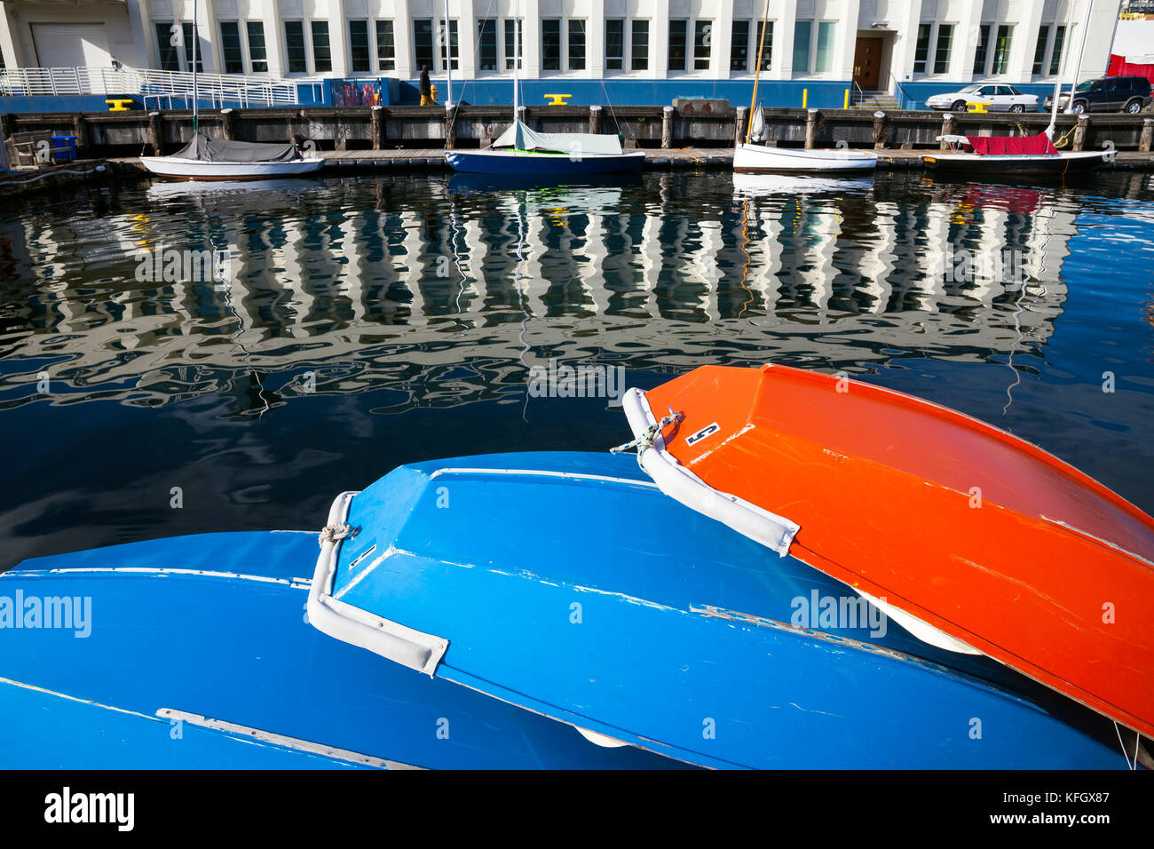 WA014073-00...WASHINGTON - barche a vela presso il Centro per le barche in legno a Seattle. Foto Stock