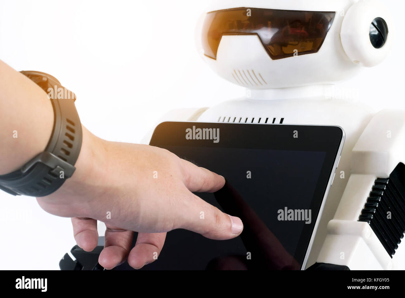 Robotics , intelligenza artificiale tecnologia tendenze concept. Autonomo assistente personale robot personale Consulente domestico con sfondo bianco. F umana Foto Stock