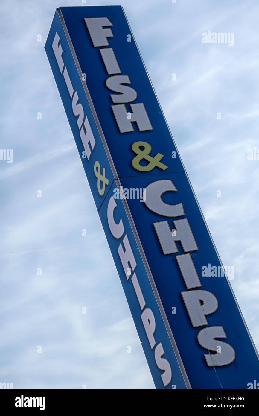 SOUTHEND-ON-SEA, ESSEX, Regno Unito - 28 AGOSTO 2017: Fish and chips sign Foto Stock